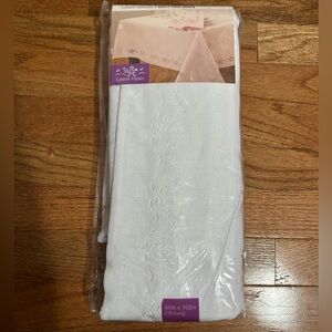 Spring Bouquet Cutwork Tablecloth 60 x 102